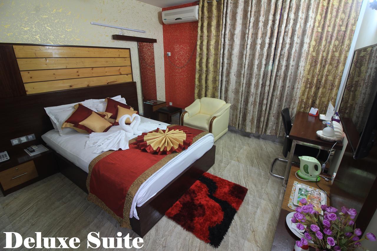 Tiger Garden Int Hotel Khulna Екстериор снимка