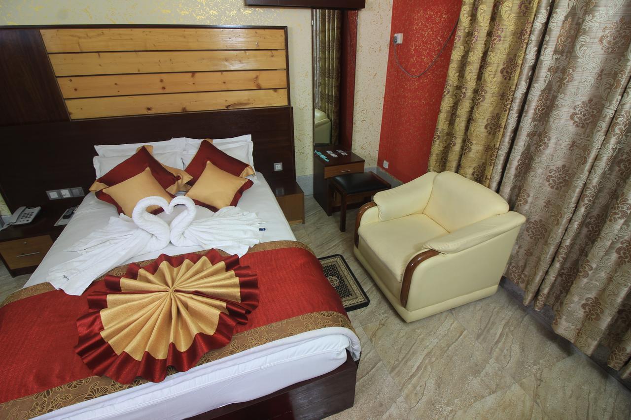 Tiger Garden Int Hotel Khulna Екстериор снимка