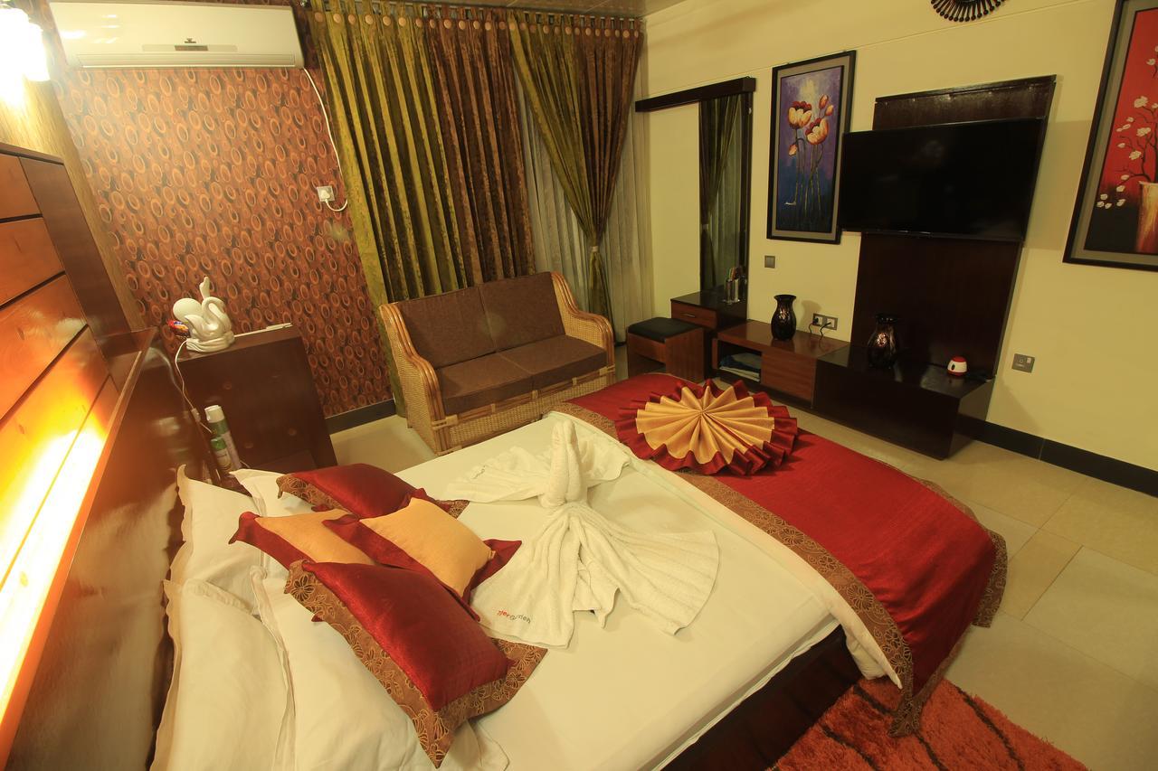 Tiger Garden Int Hotel Khulna Екстериор снимка