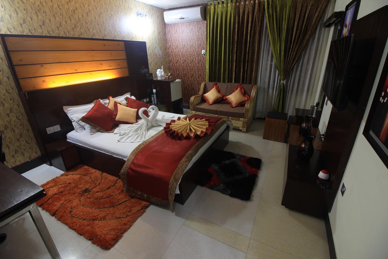 Tiger Garden Int Hotel Khulna Екстериор снимка